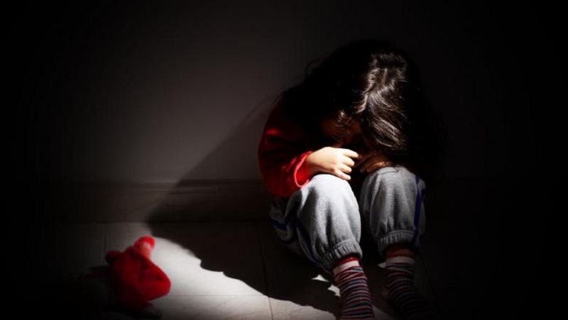 Romanca din Italia, condamnata pentru ca isi maltrata copilul de 6 ani: 
